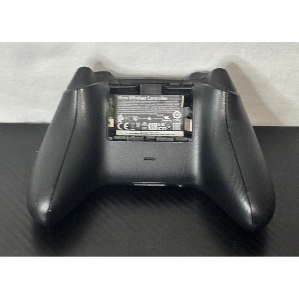 Microsoft Xbox Wireless Controller Carbon Black Model 1914 Series X S No Cover